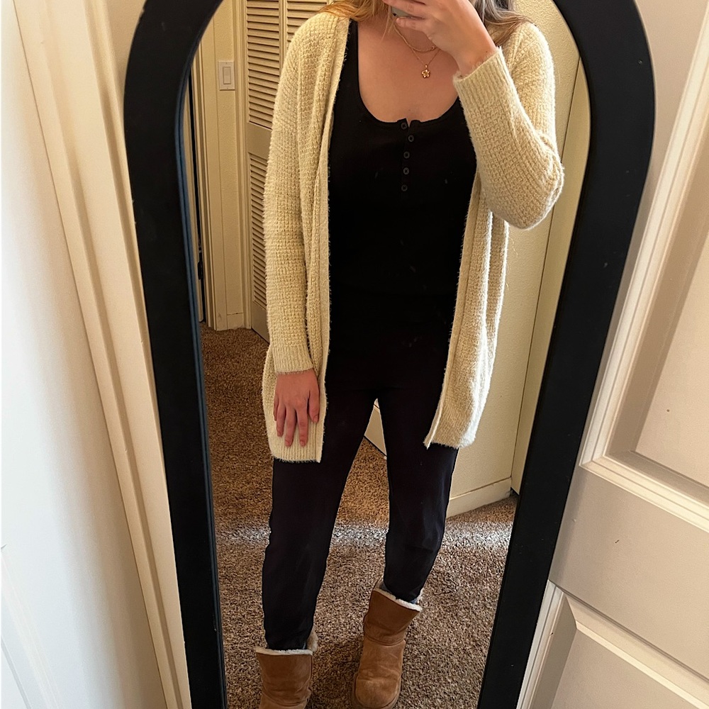 NWT Forever 21 Sweater Cardigan - Picture 2 of 4